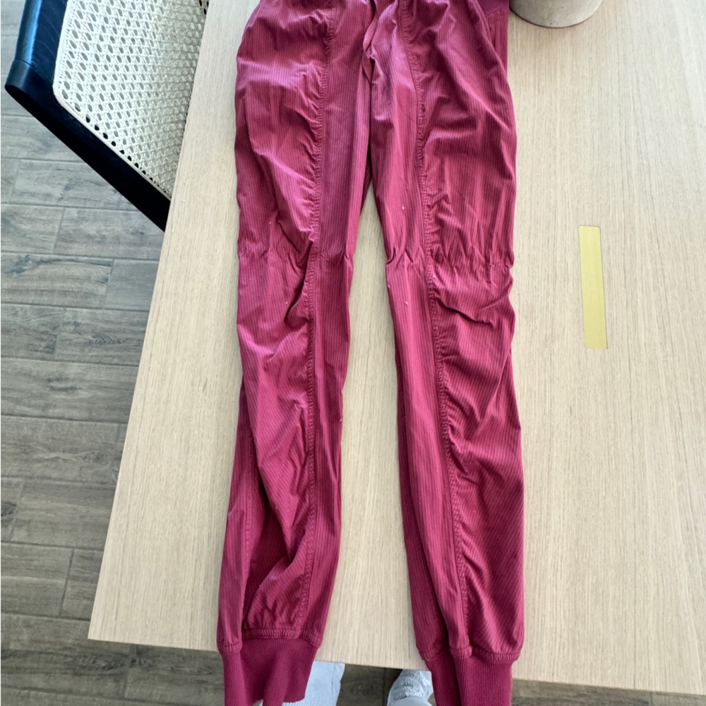 Lululemon dance joggers